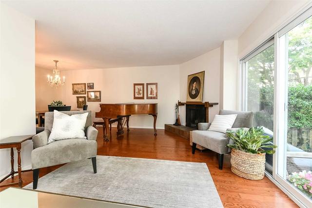 4 Tyson Shepway, Townhouse with 3 bedrooms, 2 bathrooms and 2 parking in Toronto ON | Image 22
