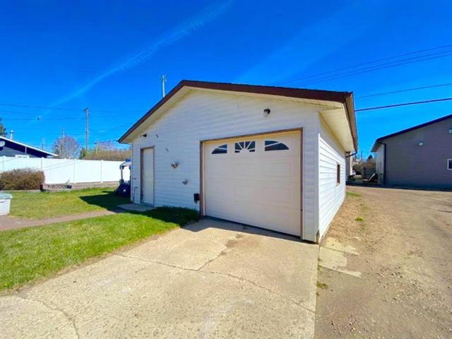 5331 52 Ave, House detached with 4 bedrooms, 2 bathrooms and 8 parking in Bashaw AB | Image 27