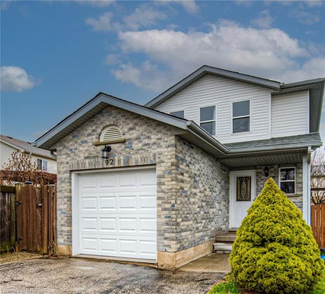 92 Westmeadow Drive, House detached with 3 bedrooms, 1 bathrooms and 3 parking in Kitchener ON | Image 1