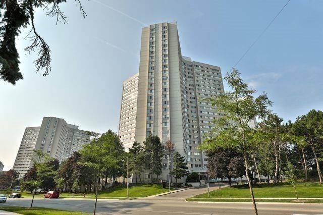 2201 - 3700 Kaneff Cres, Condo with 2 bedrooms, 2 bathrooms and 1 parking in Mississauga ON | Image 19