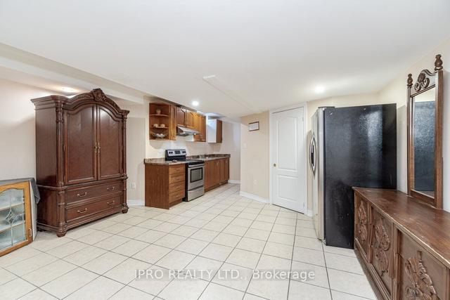 8 Gallpoint Cres, House detached with 4 bedrooms, 4 bathrooms and 6 parking in Brampton ON | Image 28