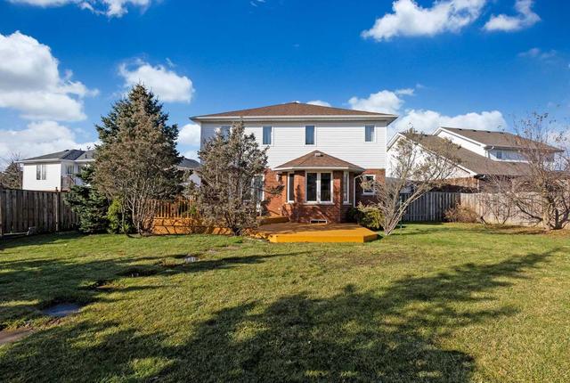 917 Revelstoke Crt, House detached with 3 bedrooms, 4 bathrooms and 4 parking in Oshawa ON | Image 14