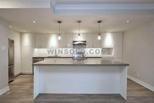 1422 - 32 Clarissa Dr, Condo with 2 bedrooms, 2 bathrooms and 1 parking in Richmond Hill ON | Image 6