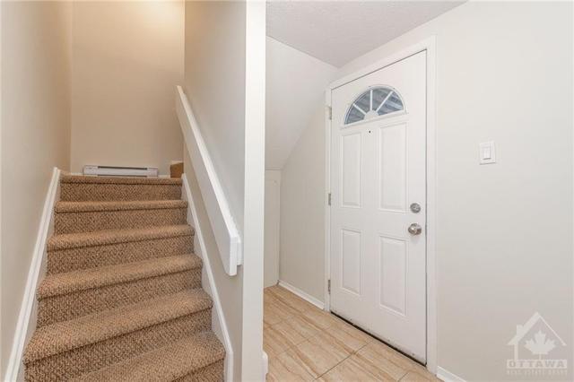 36 - 3415 Uplands Drive, Townhouse with 3 bedrooms, 2 bathrooms and 1 parking in Ottawa ON | Image 4