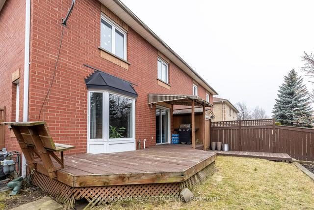 78 Pressed Brick Dr, House attached with 3 bedrooms, 3 bathrooms and 3 parking in Brampton ON | Image 19