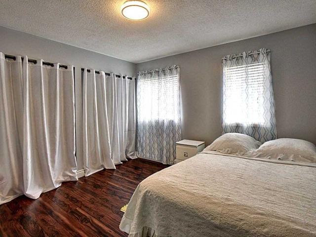 50 Spadina Rd, Townhouse with 4 bedrooms, 3 bathrooms and 2 parking in Brampton ON | Image 5