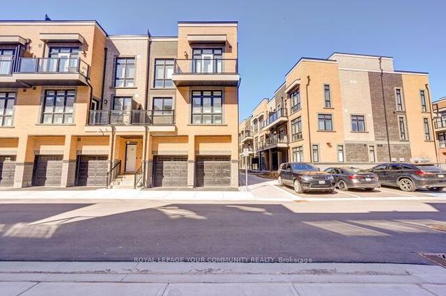 7 - 8 Sayers Lane, Townhouse with 2 bedrooms, 3 bathrooms and 1 parking in Richmond Hill ON | Image 1
