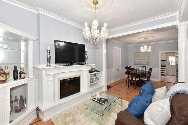 131a Prescott Ave, House semidetached with 3 bedrooms, 2 bathrooms and 1 parking in Toronto ON | Image 35