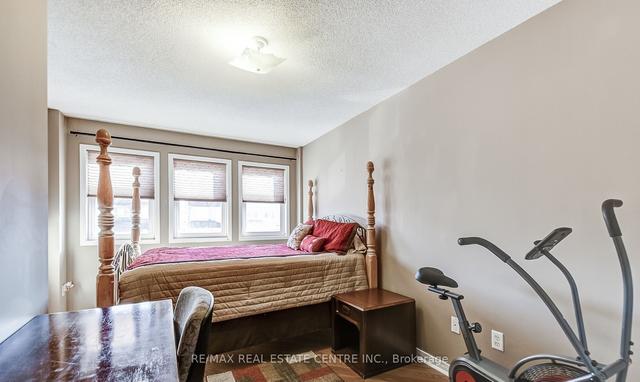 49 Tiller Tr, House semidetached with 3 bedrooms, 4 bathrooms and 1 parking in Brampton ON | Image 10