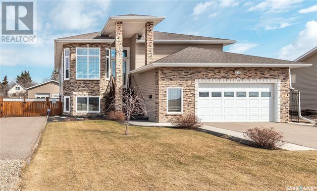 210 3rd Avenue S, House detached with 4 bedrooms, 3 bathrooms and null parking in Hepburn SK | Image 1