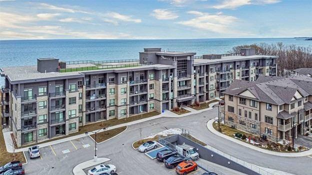 408 - 35 Southshore Cres, Condo with 2 bedrooms, 1 bathrooms and 1 parking in Hamilton ON | Image 1