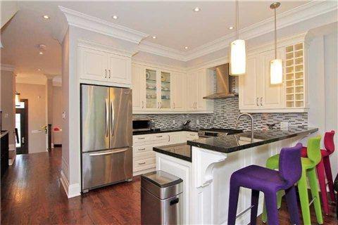 350 Briar Hill Ave, House detached with 3 bedrooms, 4 bathrooms and 1 parking in Toronto ON | Image 3
