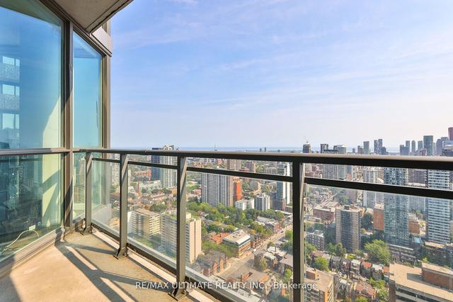 4715 - 45 Charles St E, Condo with 1 bedrooms, 1 bathrooms and 0 parking in Toronto ON | Image 2