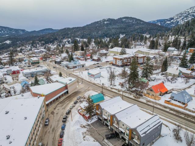 4 - 2452 Washington Street, House attached with 3 bedrooms, 3 bathrooms and null parking in Rossland BC | Image 53