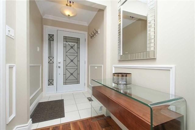 29 Proudbank Mill Way, Townhouse with 4 bedrooms, 3 bathrooms and 1 parking in Toronto ON | Image 2