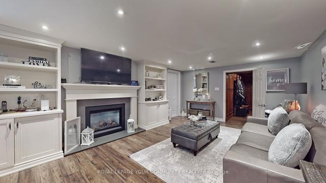 35 Walwyn Ave, House detached with 3 bedrooms, 3 bathrooms and 9 parking in Toronto ON | Image 11