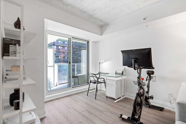 e301 - 555 Wilson Ave, Condo with 1 bedrooms, 2 bathrooms and 1 parking in Toronto ON | Image 4