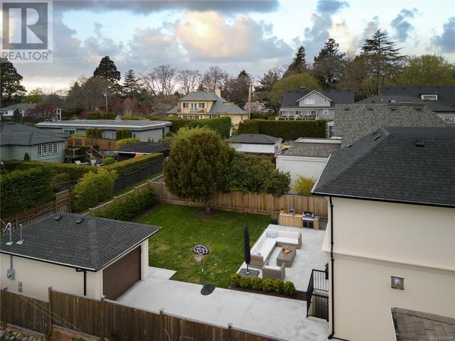 2841 Dewdney Ave, House detached with 5 bedrooms, 4 bathrooms and 4 parking in Oak Bay BC | Image 59