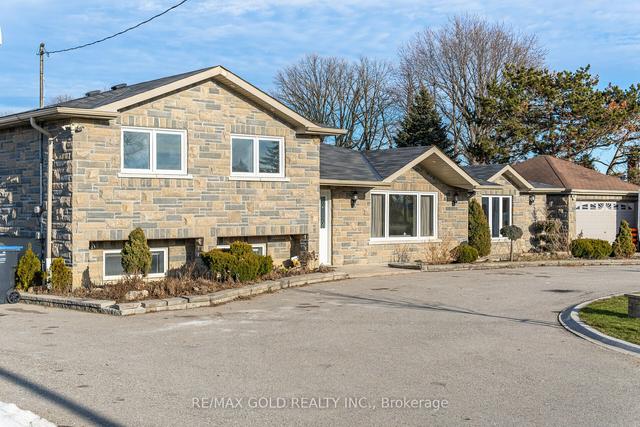 12821 Heritage Rd E, House detached with 4 bedrooms, 2 bathrooms and 12 parking in Caledon ON | Image 12