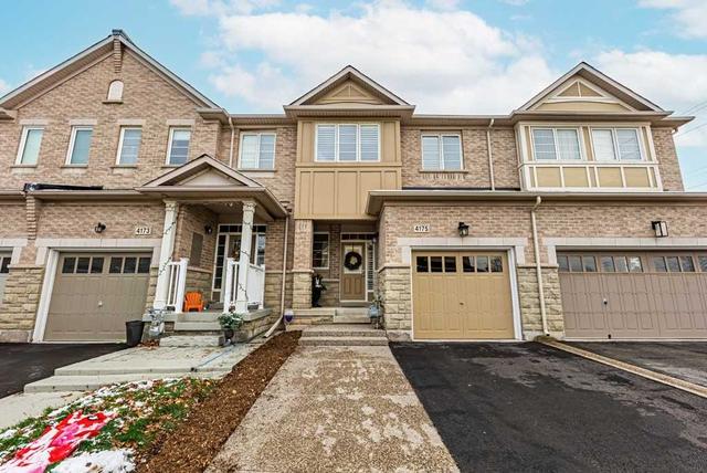 4175 Rawlins Common, House attached with 3 bedrooms, 3 bathrooms and 3 parking in Burlington ON | Card Image