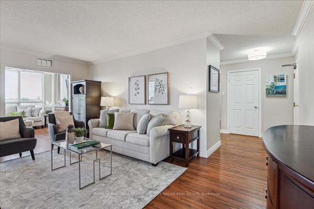 604 - 20 Cherrytree Dr, Condo with 3 bedrooms, 2 bathrooms and 1 parking in Brampton ON | Image 2