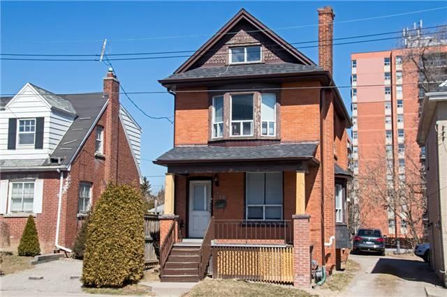 746 King St W, House detached with 4 bedrooms, 3 bathrooms and 3 parking in Hamilton ON | Image 2