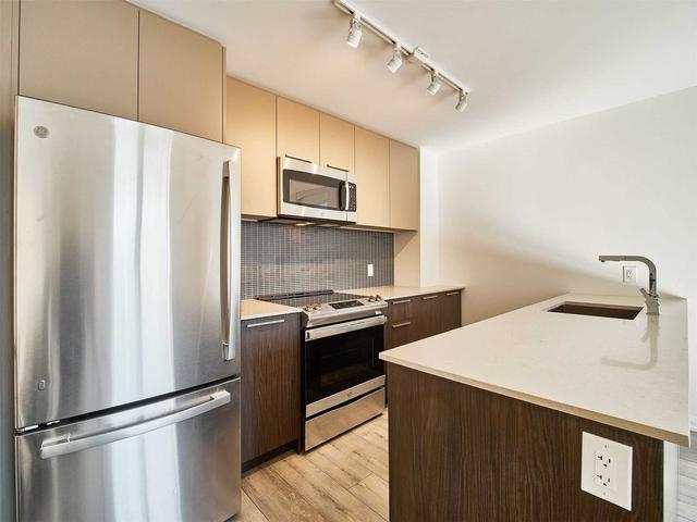 th50 - 10 Brin Dr, Townhouse with 3 bedrooms, 2 bathrooms and 1 parking in Toronto ON | Image 20
