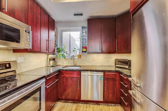 15a - 17 Pembroke St, Townhouse with 3 bedrooms, 2 bathrooms and 1 parking in Toronto ON | Image 3