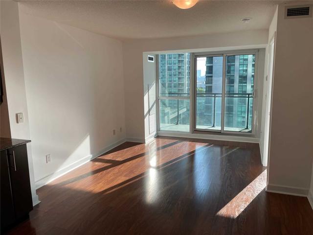 807 - 33 Bay St, Condo with 1 bedrooms, 1 bathrooms and 0 parking in Toronto ON | Image 11