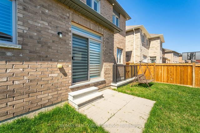 581 Dougall Ave, House detached with 4 bedrooms, 5 bathrooms and 4 parking in Caledon ON | Image 28