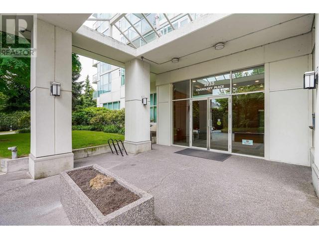 1107 - 2733 Chandlery Place, Condo with 2 bedrooms, 2 bathrooms and 2 parking in Vancouver BC | Image 8