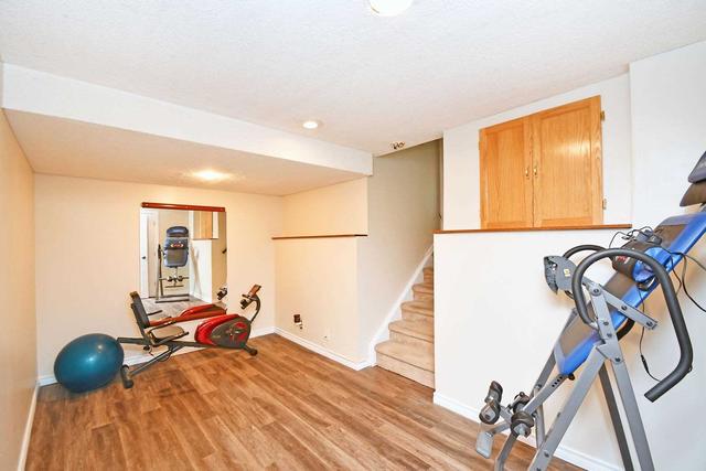 23 Richvale Dr S, House detached with 4 bedrooms, 2 bathrooms and 3 parking in Brampton ON | Image 22