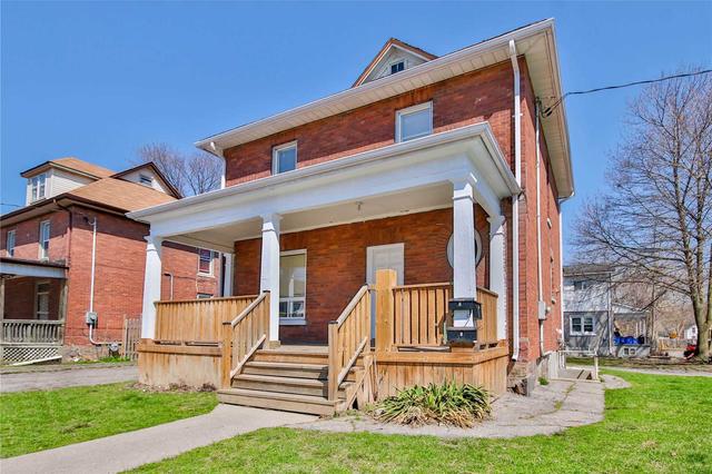 201 Albert St, House detached with 3 bedrooms, 3 bathrooms and 6 parking in Oshawa ON | Image 10