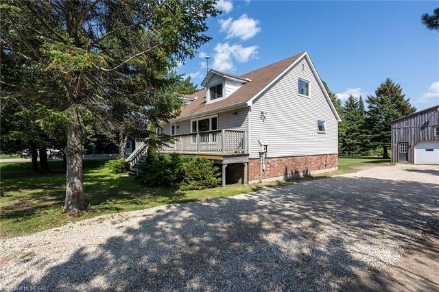 8779 Concession 11 Road, House detached with 3 bedrooms, 1 bathrooms and 10 parking in Wellington North ON | Image 1