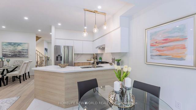 91 Gamble Glen Cres, House semidetached with 3 bedrooms, 3 bathrooms and 4 parking in Richmond Hill ON | Image 9