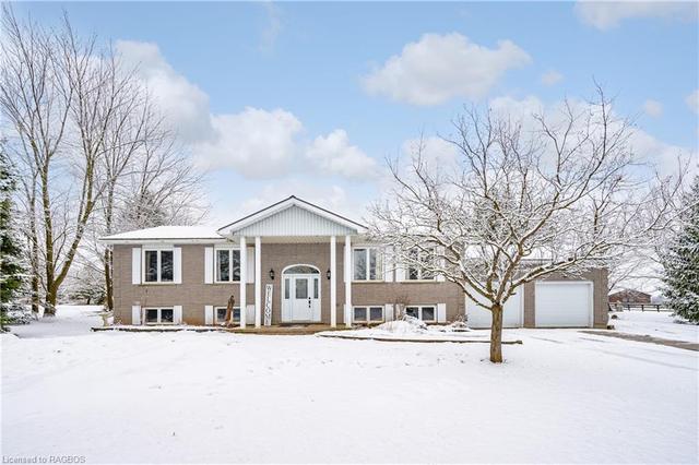 7539 Sideroad 7 Road E, House detached with 5 bedrooms, 2 bathrooms and null parking in Wellington North ON | Image 34