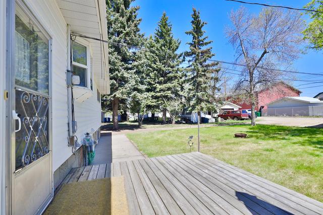 4713 45 Street, House detached with 5 bedrooms, 2 bathrooms and 6 parking in Camrose AB | Image 35