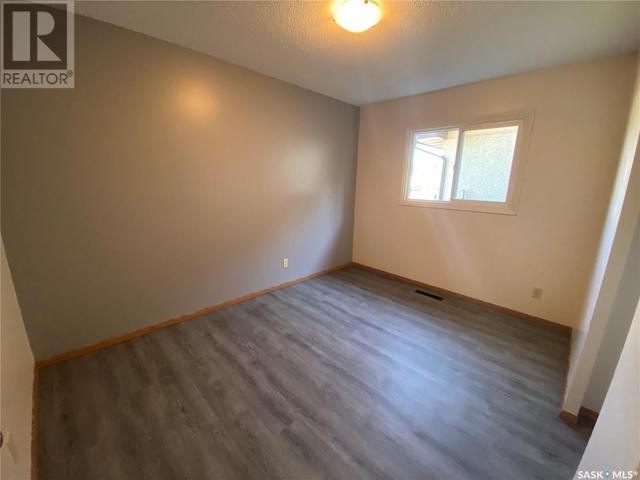 1433 12th Street W, House detached with 4 bedrooms, 1 bathrooms and null parking in Prince Albert SK | Image 1