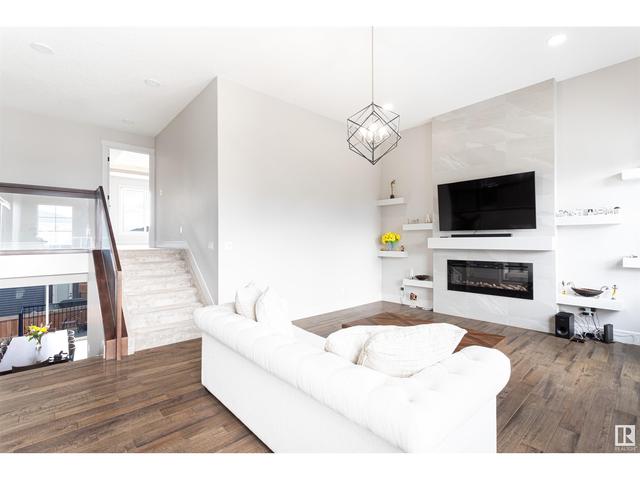 8330 Mayday Li Sw, House detached with 4 bedrooms, 4 bathrooms and null parking in Edmonton AB | Image 20