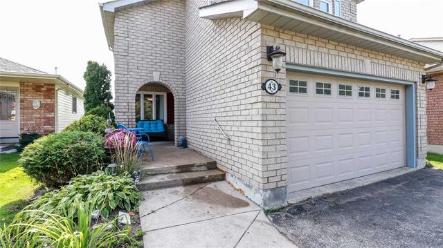 43 Rundle Cres, House detached with 4 bedrooms, 3 bathrooms and 5 parking in Barrie ON | Image 21