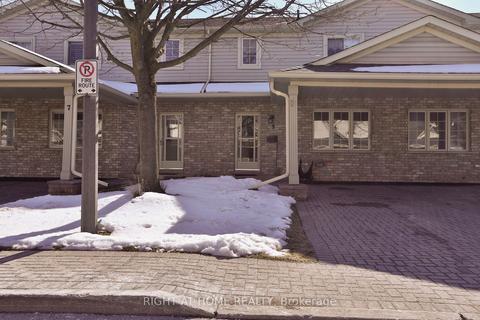 9-9 Wentworth Dr, Grimsby, ON, L3M5H9 | Card Image