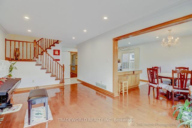 3 Upton Cres, House attached with 3 bedrooms, 4 bathrooms and 6 parking in Markham ON | Image 23
