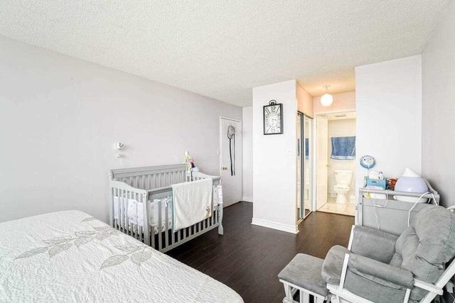 702 - 350 Webb Dr, Condo with 2 bedrooms, 2 bathrooms and 2 parking in Mississauga ON | Image 17