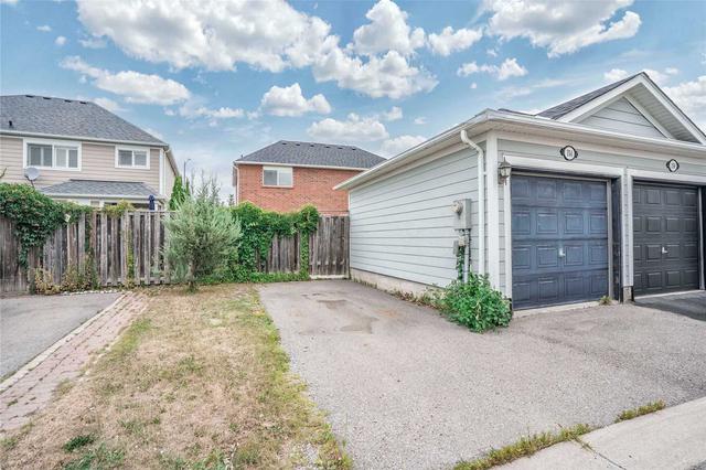 154 Gas Lamp Lane, House semidetached with 3 bedrooms, 2 bathrooms and 2 parking in Markham ON | Image 39