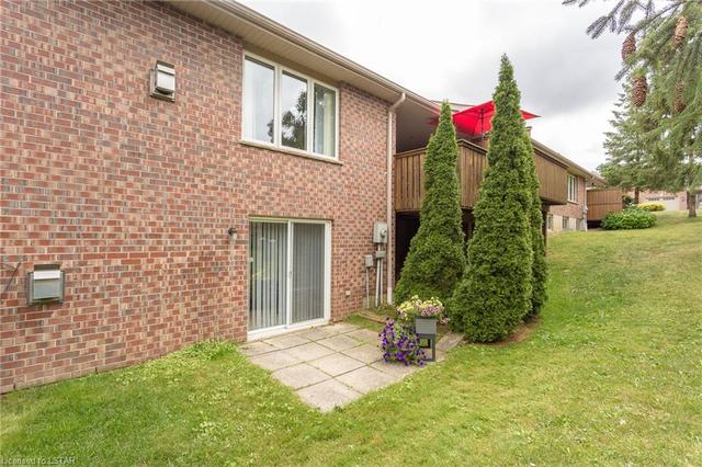 14 - 680 Commissioners Road W, House attached with 3 bedrooms, 3 bathrooms and 2 parking in London ON | Image 23