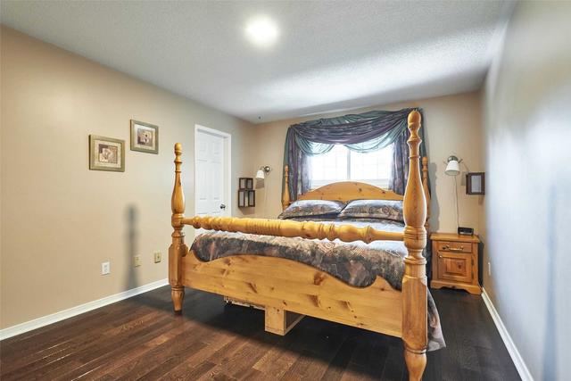 1240 Engel Crt, House detached with 4 bedrooms, 4 bathrooms and 6 parking in Pickering ON | Image 10