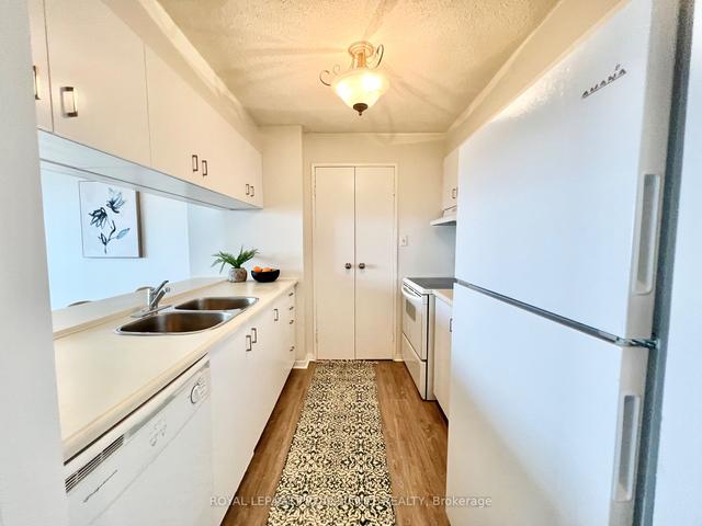 906 - 350 Front St, Condo with 1 bedrooms, 1 bathrooms and 1 parking in Belleville ON | Image 4