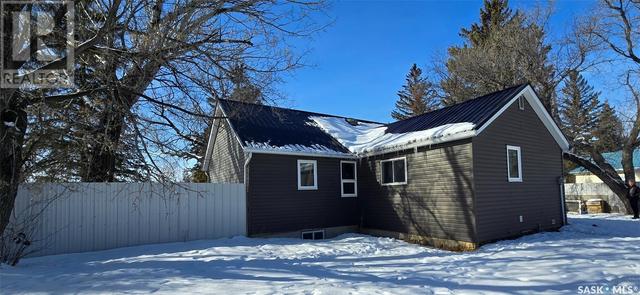 315 Government Road, House detached with 3 bedrooms, 2 bathrooms and null parking in Stoughton SK | Image 3