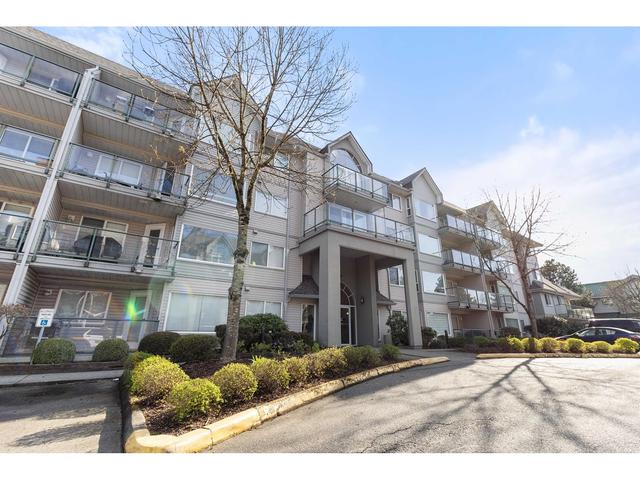 104 - 33668 King Road, Condo with 2 bedrooms, 2 bathrooms and 2 parking in Abbotsford BC | Image 3