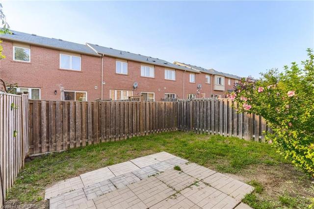 73 Mccandless Court, House attached with 3 bedrooms, 1 bathrooms and 3 parking in Milton ON | Image 33